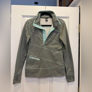 FLYLOW Women's Pullover Fleece Hoodie in Olive Green